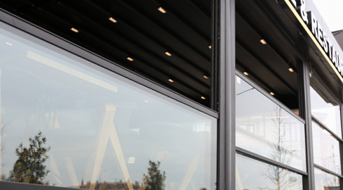Accessoire Pergola Bioclimatique : Rideau de verre fenêtre guillotine